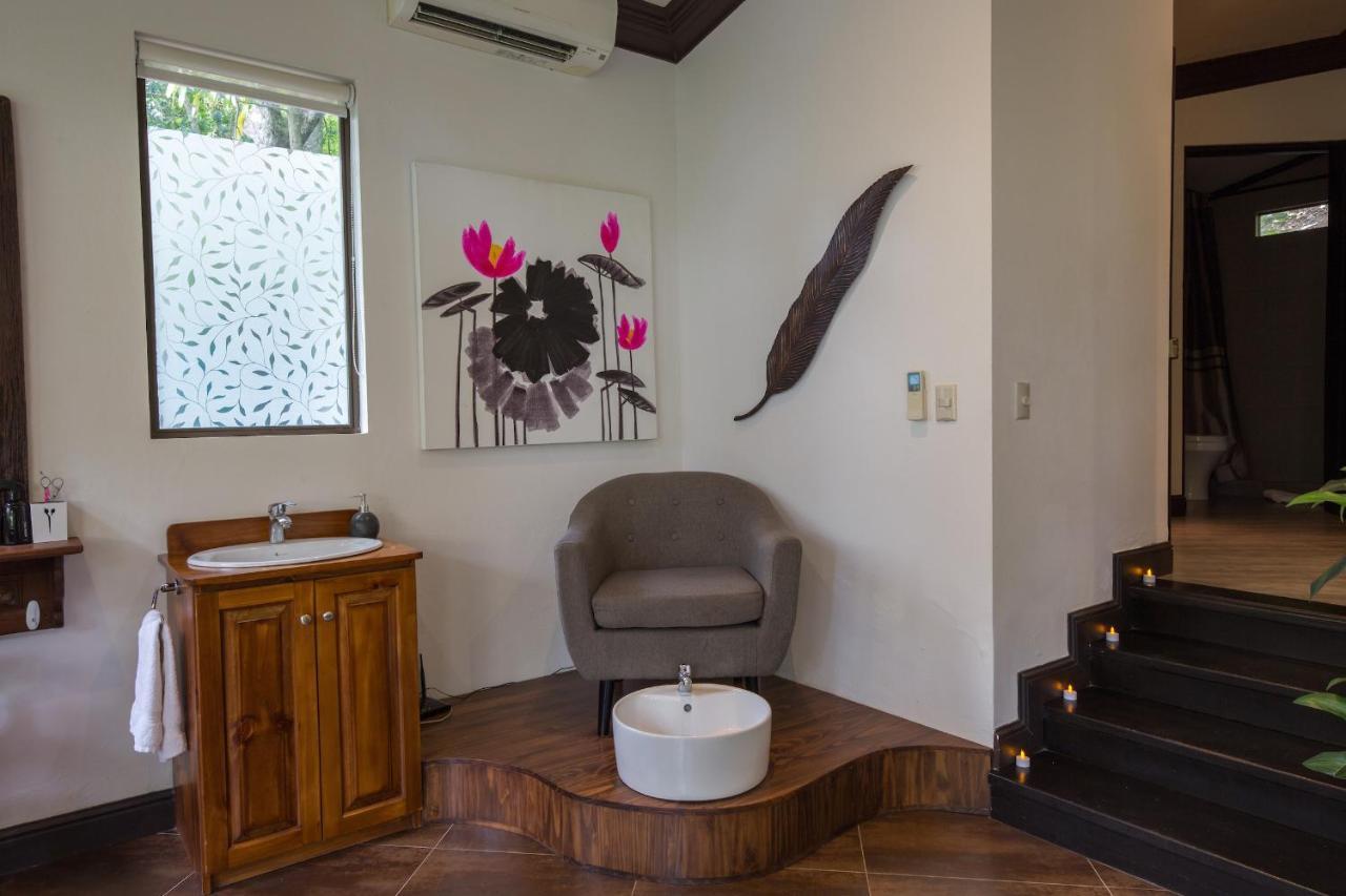Hotel Club Del Mar Oceanfront